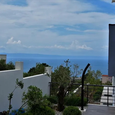 Selina - Nera * Makarska