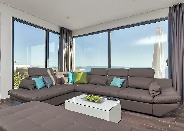 Selina - Nera מאקרסקה