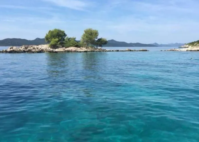 Selina - Nera Willa Makarska