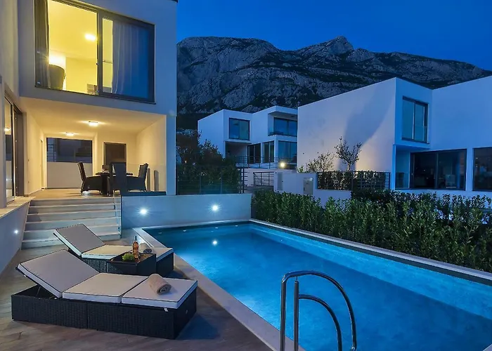 Selina - Nera Vila *